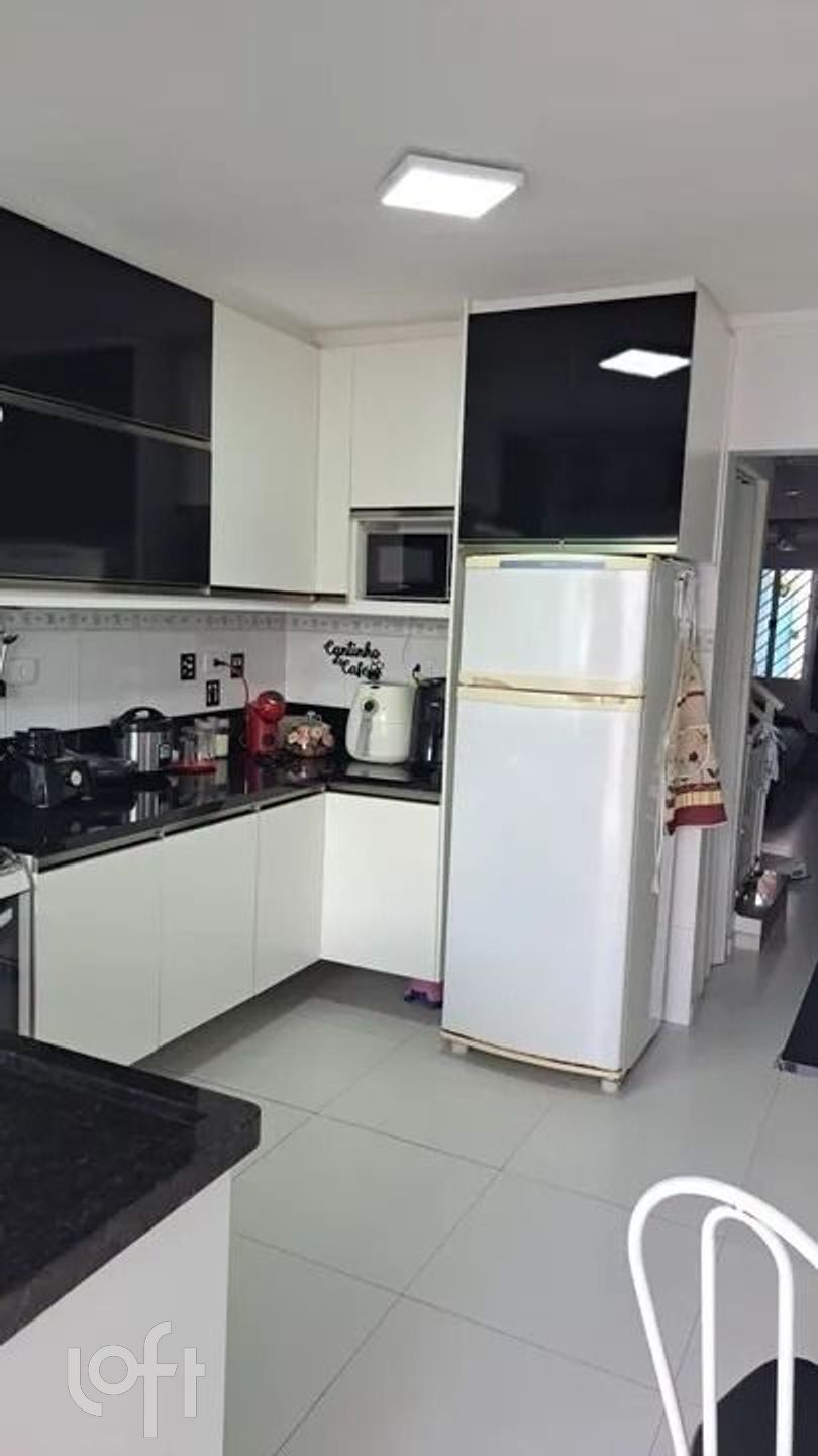 Casa à venda com 2 quartos, 125m² - Foto 3