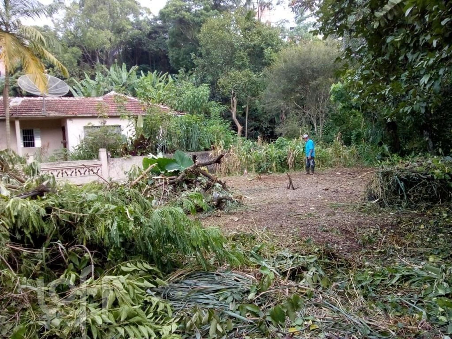 Casa à venda com 3 quartos, 400m² - Foto 1