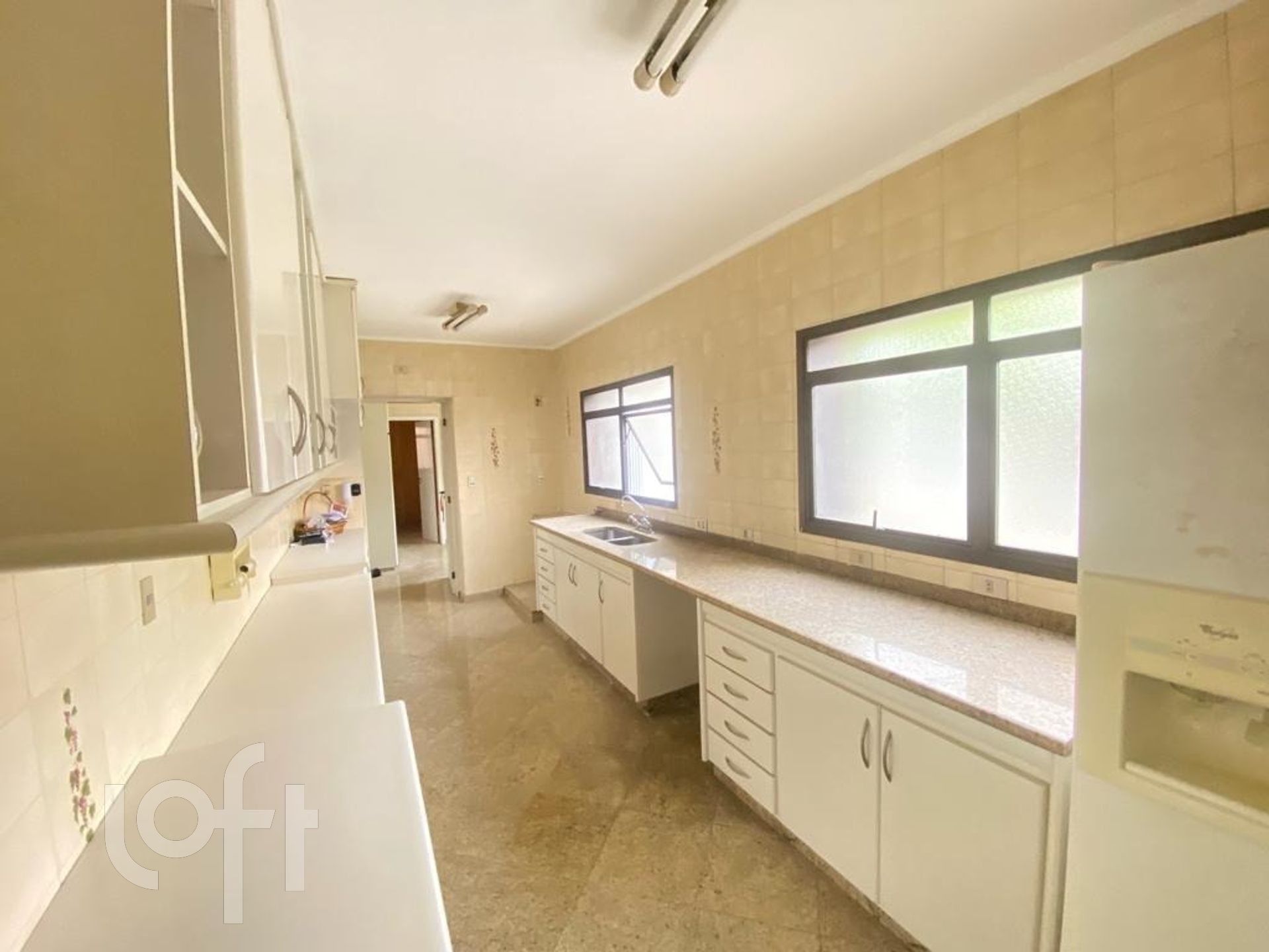 Apartamento à venda com 4 quartos, 250m² - Foto 15