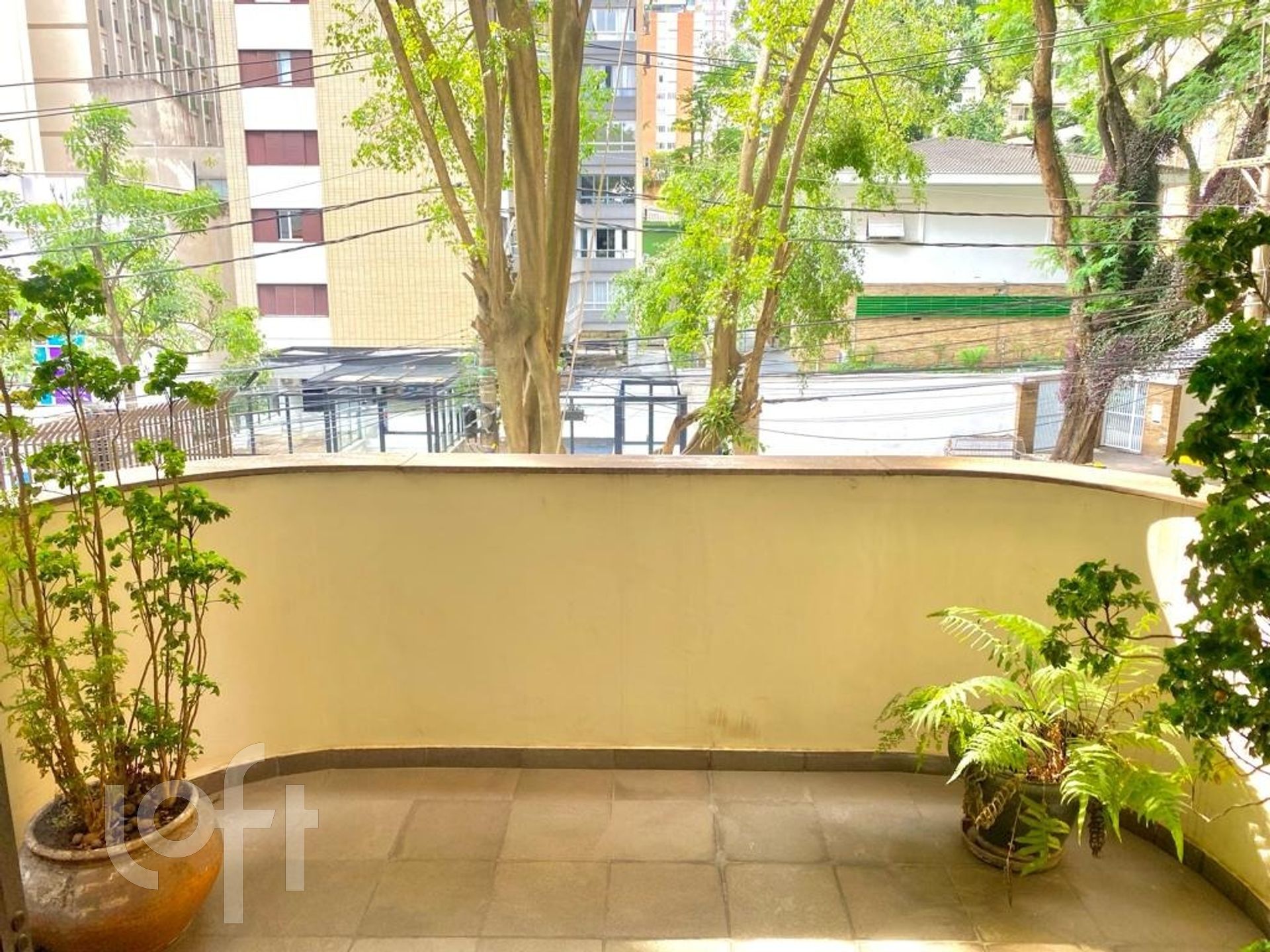 Apartamento à venda com 4 quartos, 250m² - Foto 1