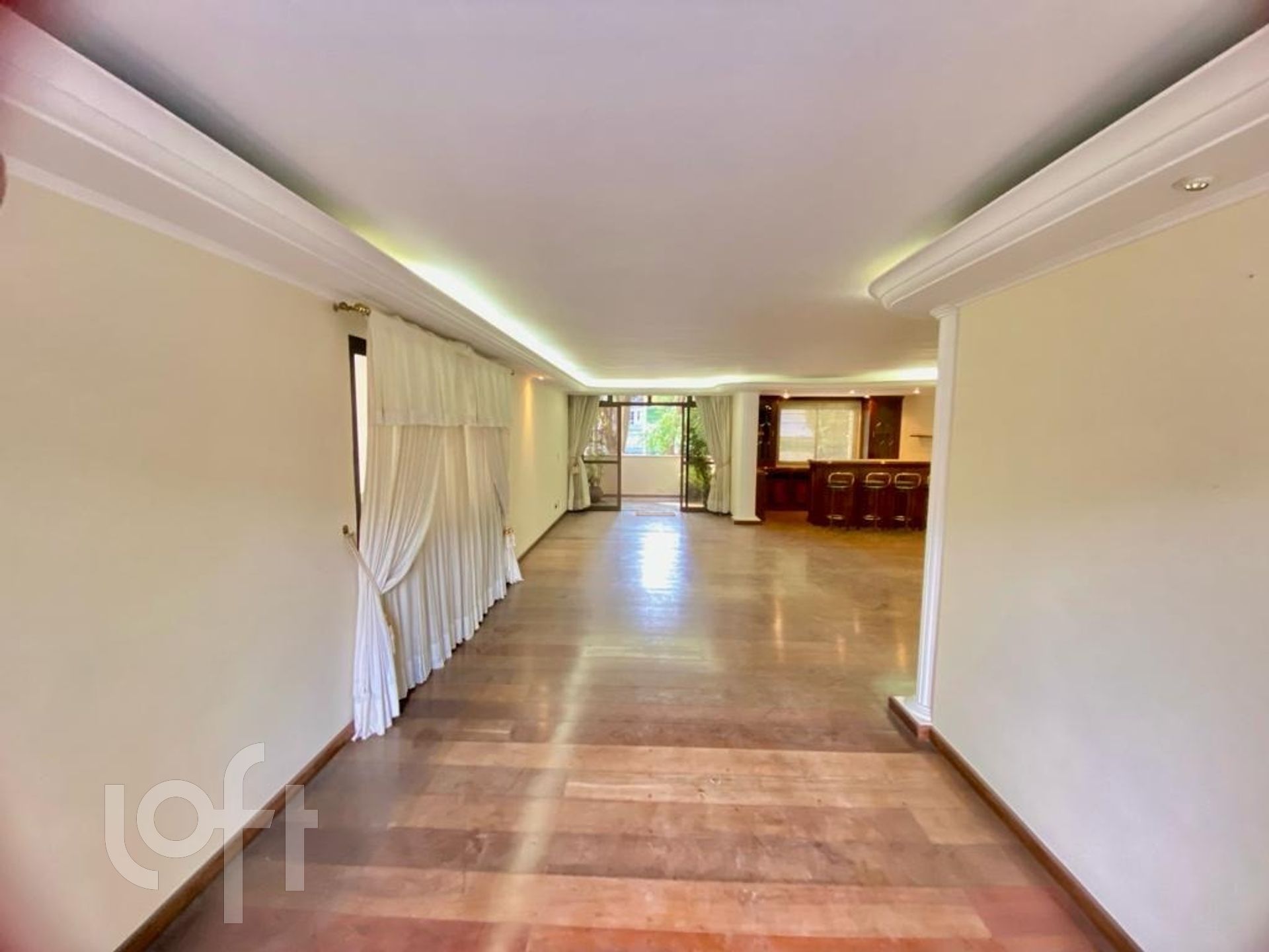 Apartamento à venda com 4 quartos, 250m² - Foto 5