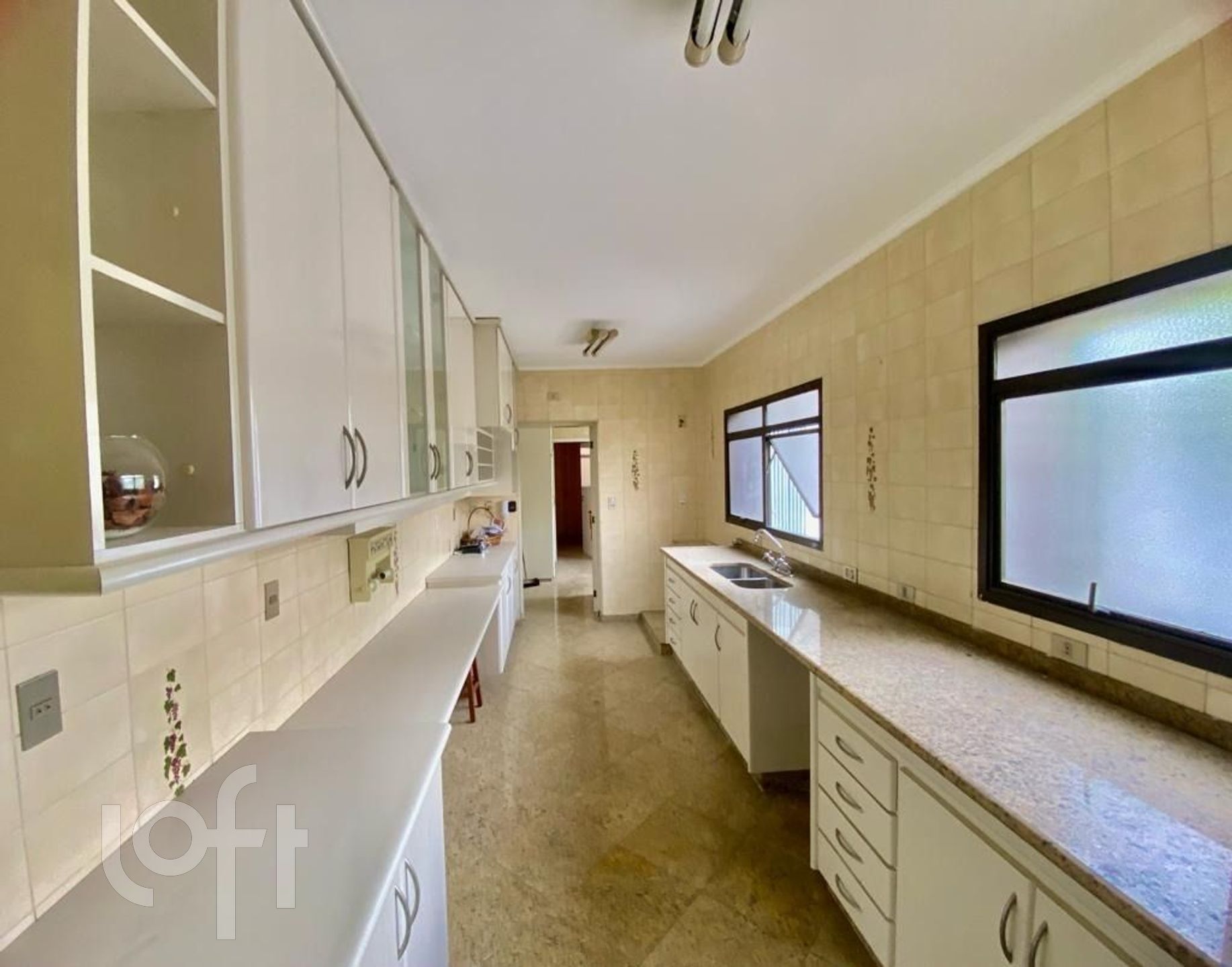 Apartamento à venda com 4 quartos, 250m² - Foto 18