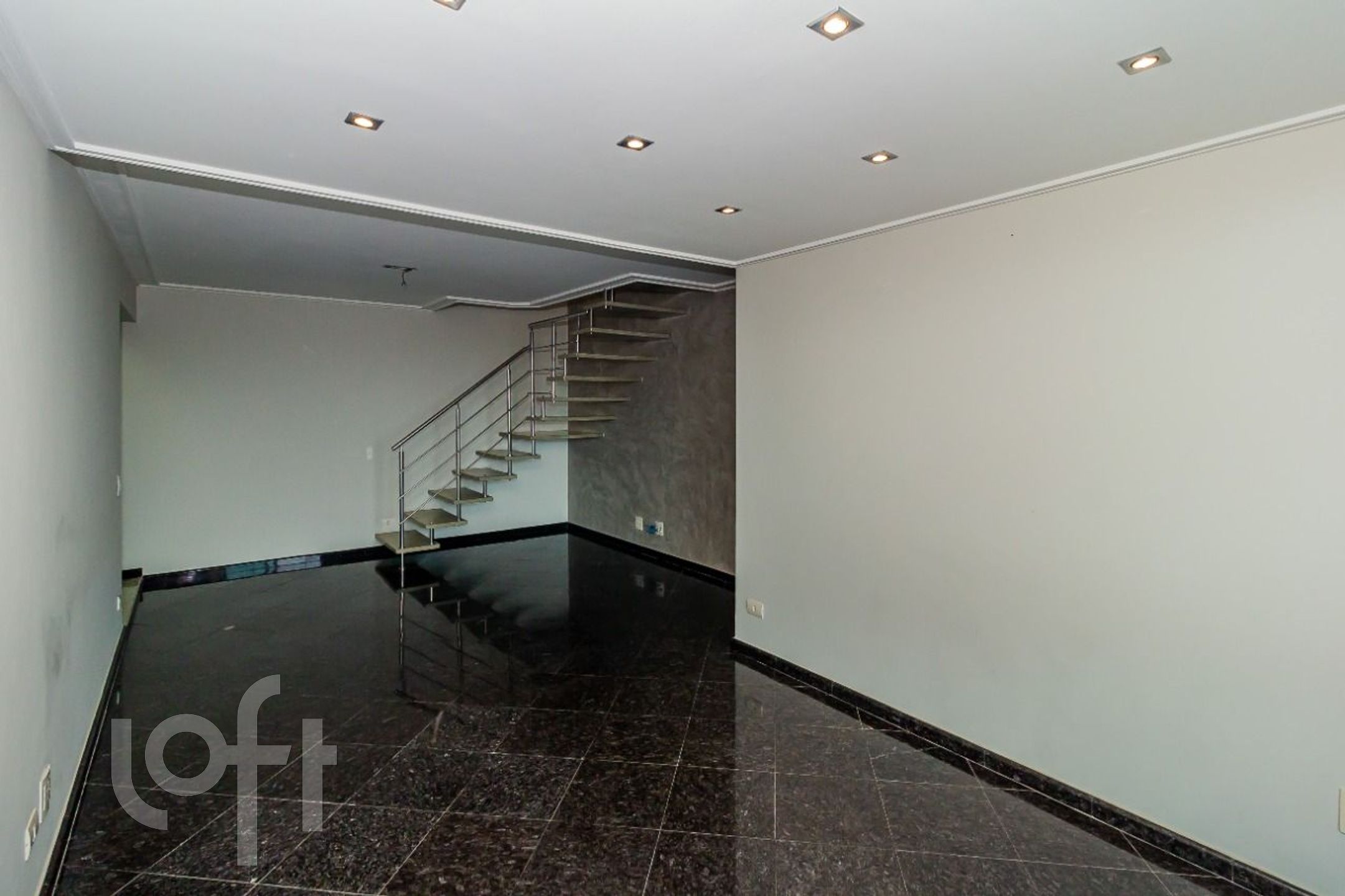 Apartamento à venda com 3 quartos, 192m² - Foto 2