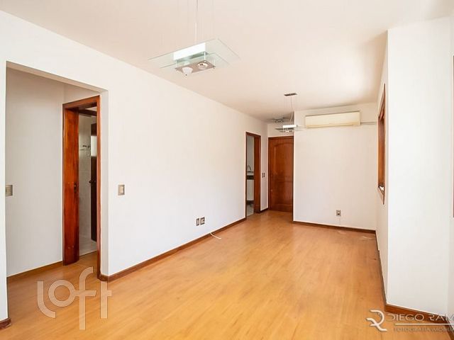 Apartamento com 78m², 2 dormitórios, 2 suítes, 1 vaga, Petrópolis em Porto Alegre