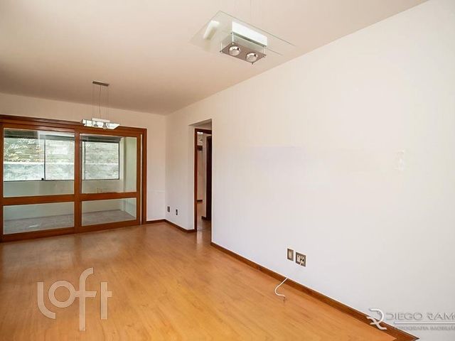 Apartamento com 78m², 2 dormitórios, 2 suítes, 1 vaga, Petrópolis em Porto Alegre