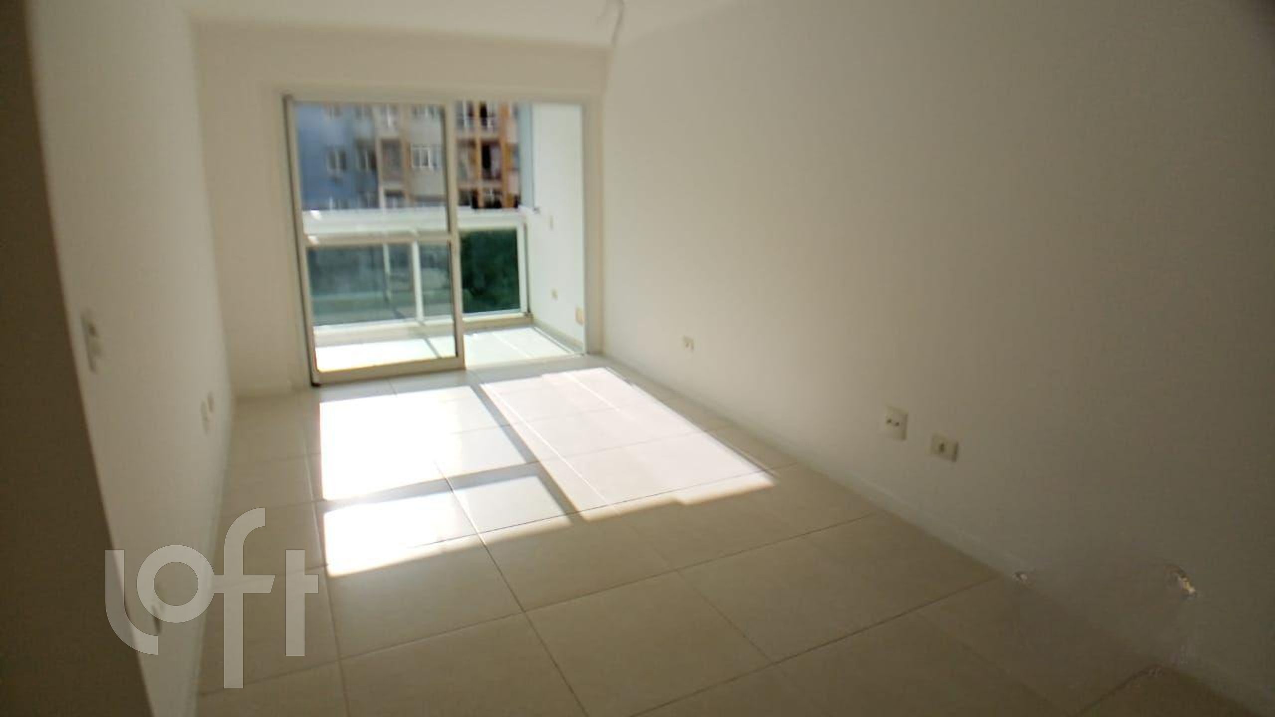 Apartamento à venda com 3 quartos, 97m² - Foto 1