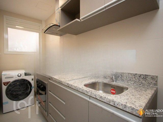 Apartamento com 51m², 2 dormitórios, 1 suíte, 1 vaga, Independência em Porto Alegre