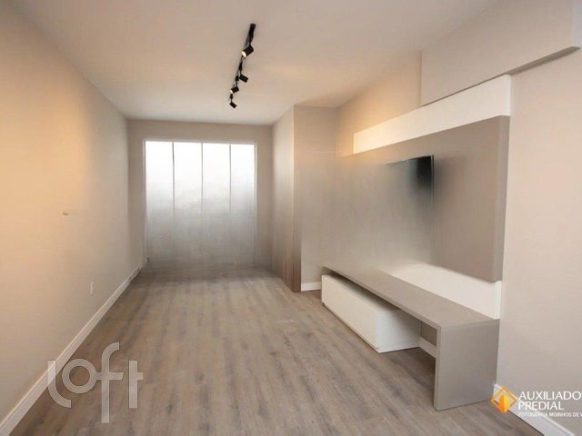 Apartamento com 51m², 2 dormitórios, 1 suíte, 1 vaga, Independência em Porto Alegre