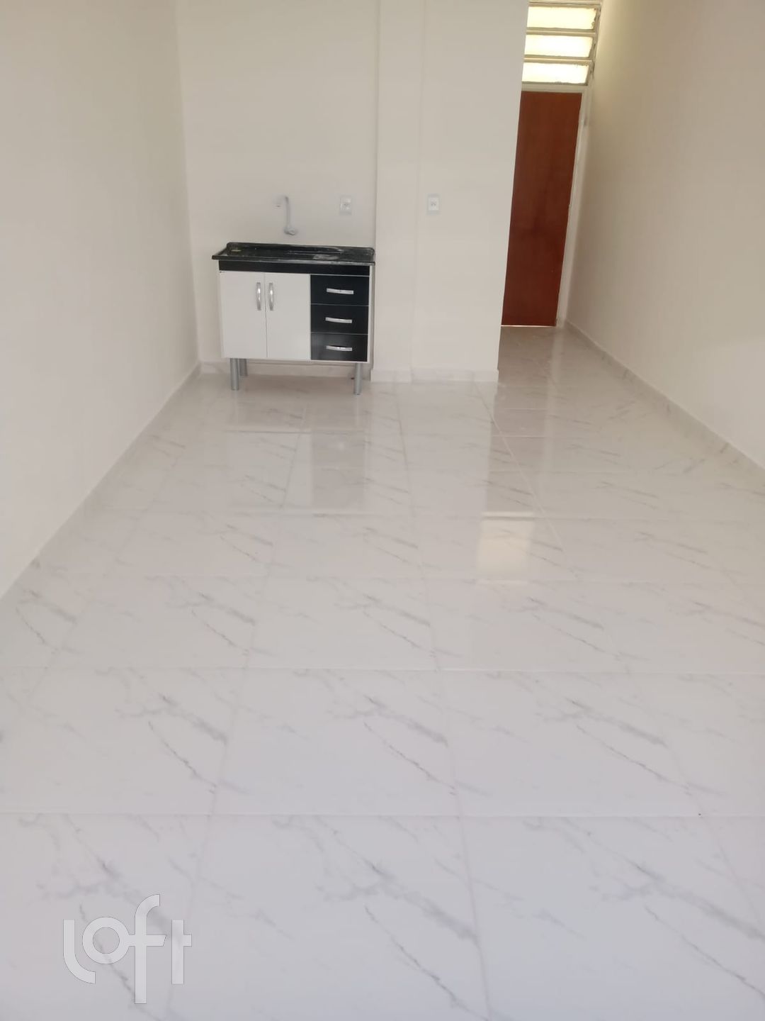 Apartamento à venda com 1 quarto, 27m² - Foto 2