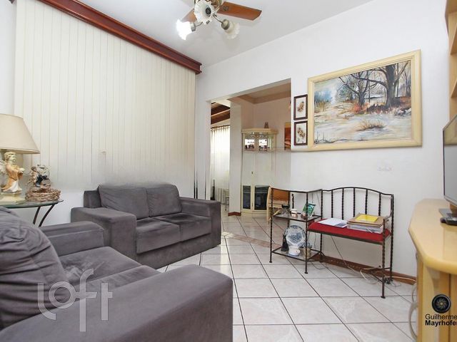 Apartamento com 72m², 2 dormitórios, 2 vagas, Auxiliadora em Porto Alegre