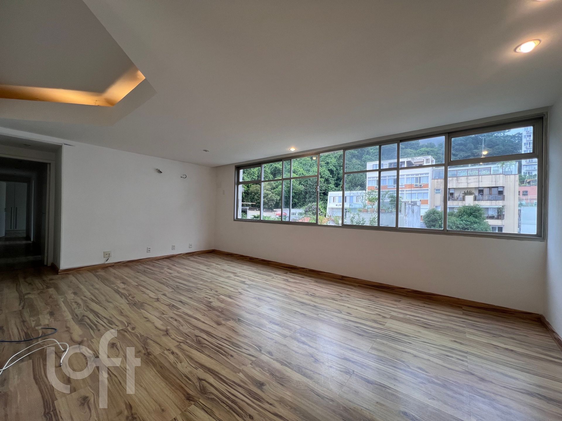 Apartamento à venda com 2 quartos, 108m² - Foto 1