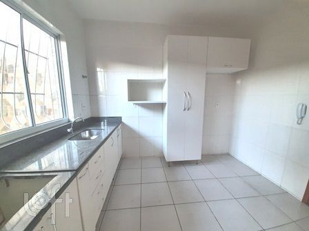 Casa à venda com 3 quartos, 85m² - Foto 4