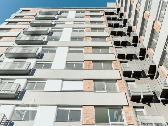 Apartamento com 30m², 1 dormitório, Floresta em Porto Alegre