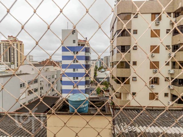 Apartamento com 76m², 3 dormitórios, 1 suíte, 1 vaga, Santana em Porto Alegre