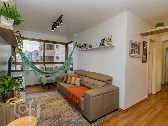 Apartamento com 76m², 3 dormitórios, 1 suíte, 1 vaga, Santana em Porto Alegre