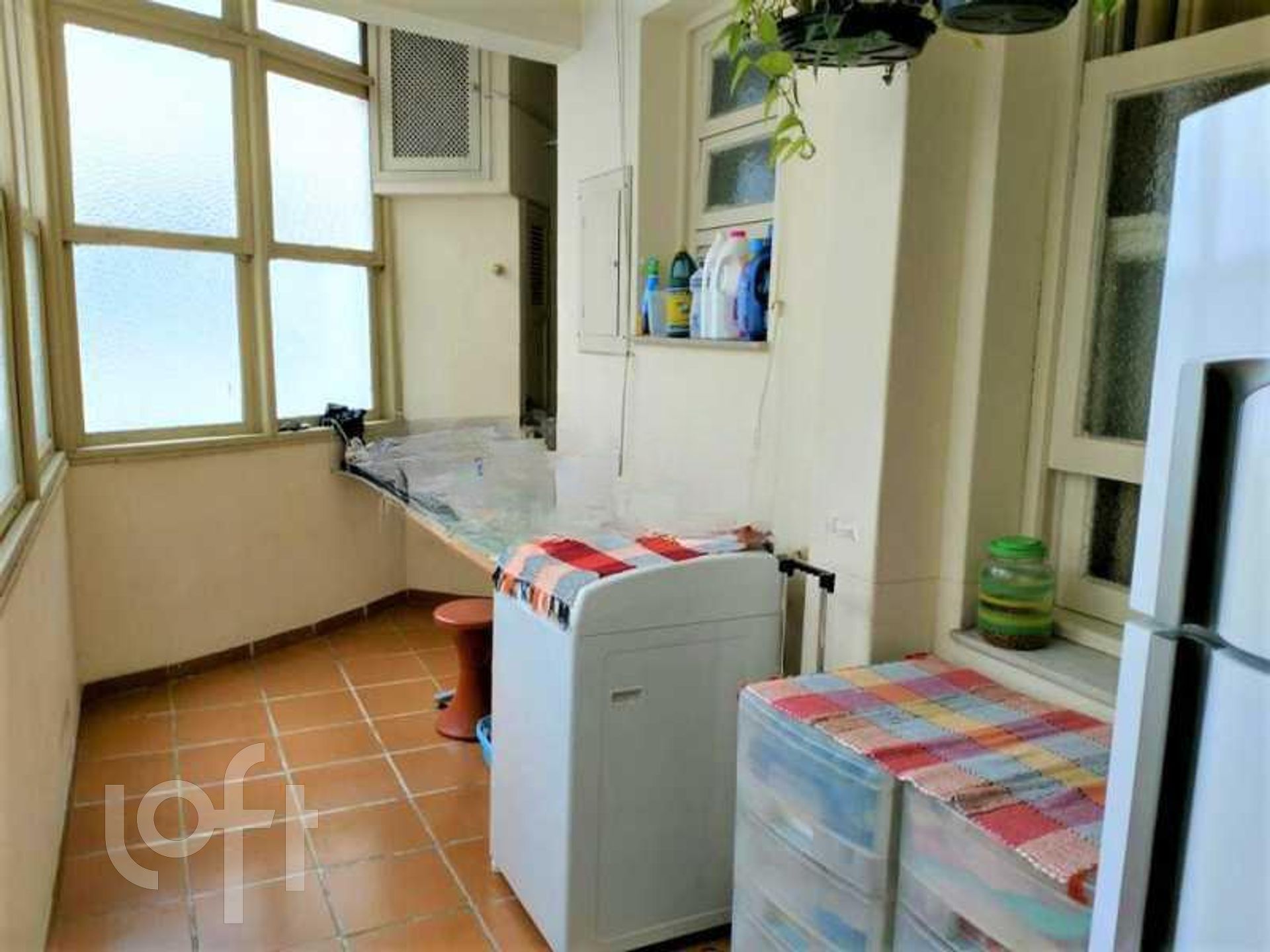 Apartamento à venda com 3 quartos, 180m² - Foto 9