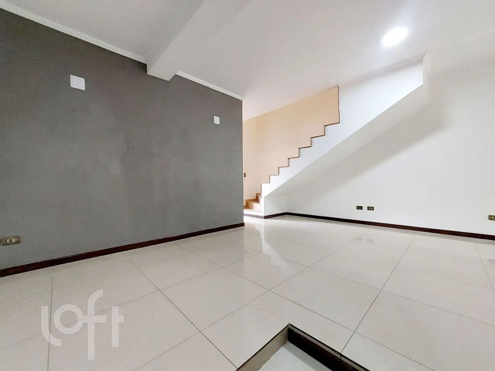 Casa à venda com 3 quartos, 125m² - Foto 2