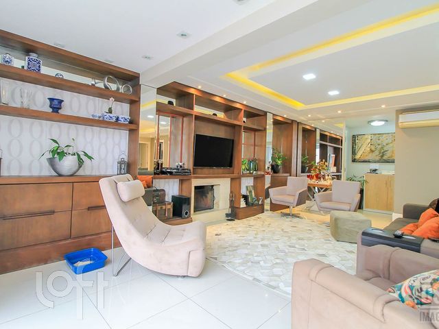 Apartamento com 163m², 3 dormitórios, 3 suítes, 2 vagas, Jardim Europa em Porto Alegre