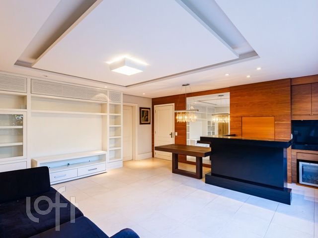 Apartamento com 96m², 3 dormitórios, 1 suíte, 2 vagas, Auxiliadora em Porto Alegre