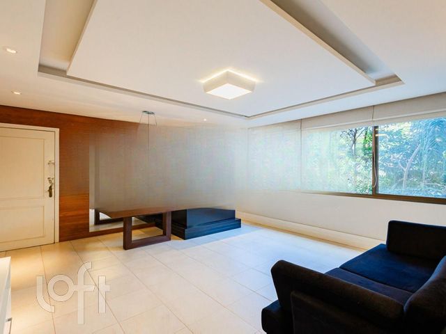 Apartamento com 96m², 3 dormitórios, 1 suíte, 2 vagas, Auxiliadora em Porto Alegre