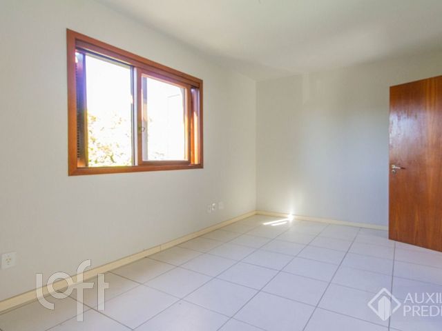 Apartamento com 74m², 2 dormitórios, 1 suíte, 2 vagas, Higienópolis em Porto Alegre