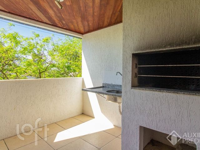 Apartamento com 74m², 2 dormitórios, 1 suíte, 2 vagas, Higienópolis em Porto Alegre