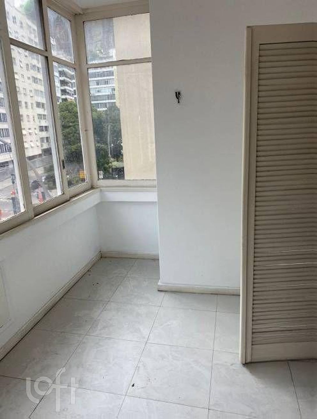 Apartamento à venda com 3 quartos, 120m² - Foto 2