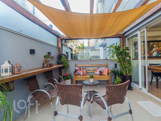 Apartamento com 119m², 2 dormitórios, 2 suítes, 2 vagas, Petrópolis em Porto Alegre