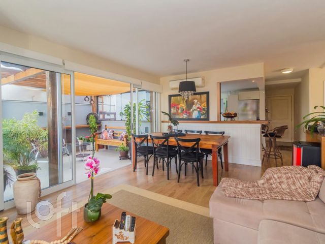 Apartamento com 119m², 2 dormitórios, 2 suítes, 2 vagas, Petrópolis em Porto Alegre