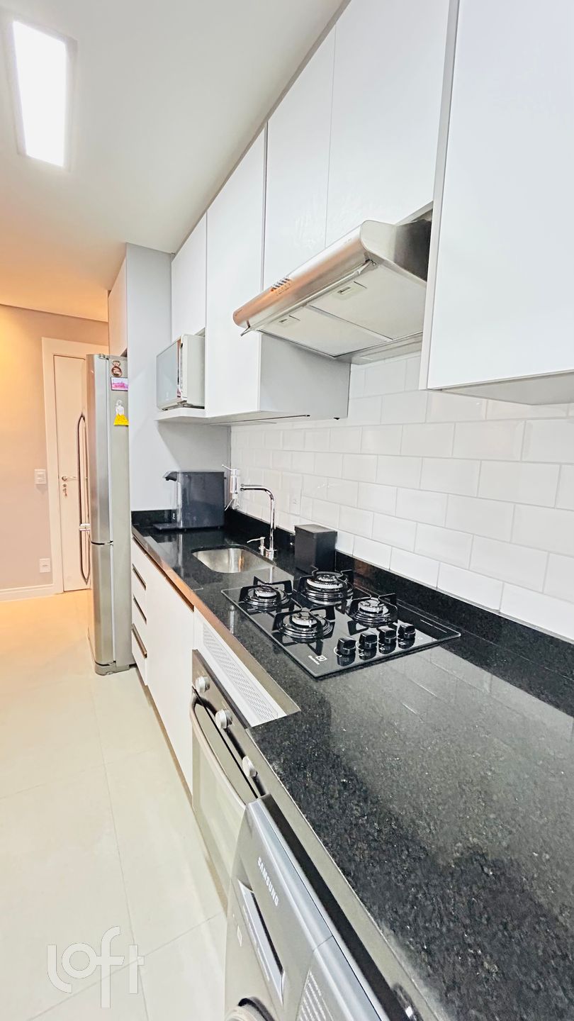 Apartamento à venda com 2 quartos, 42m² - Foto 4