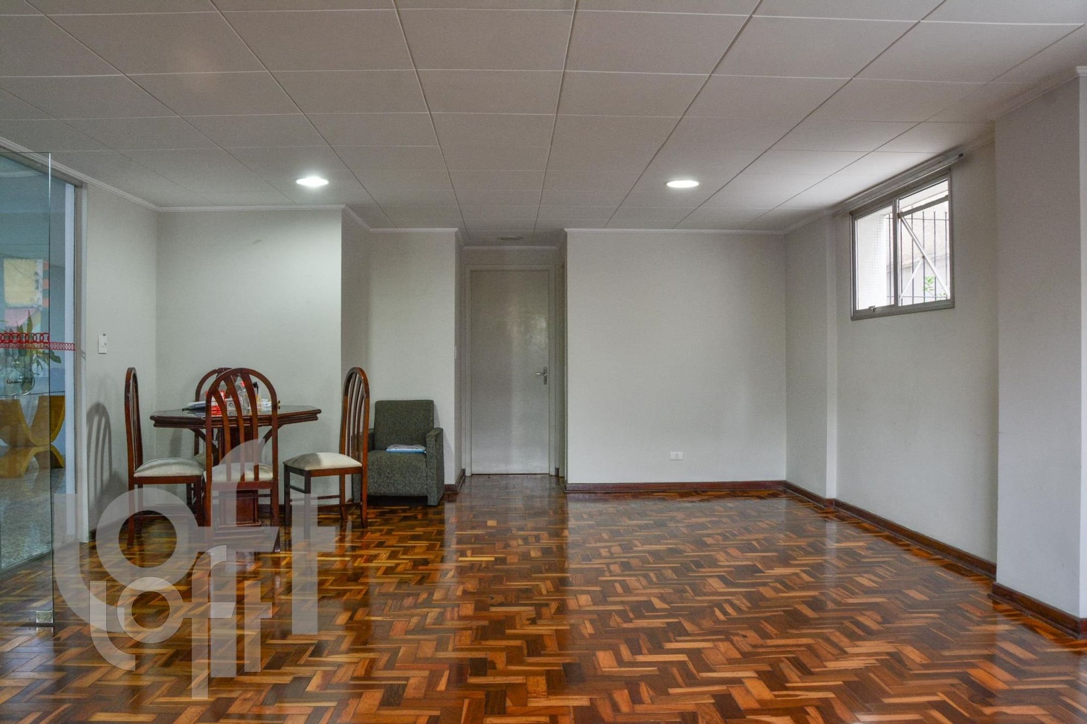 Apartamento à venda com 2 quartos, 106m² - Foto 4