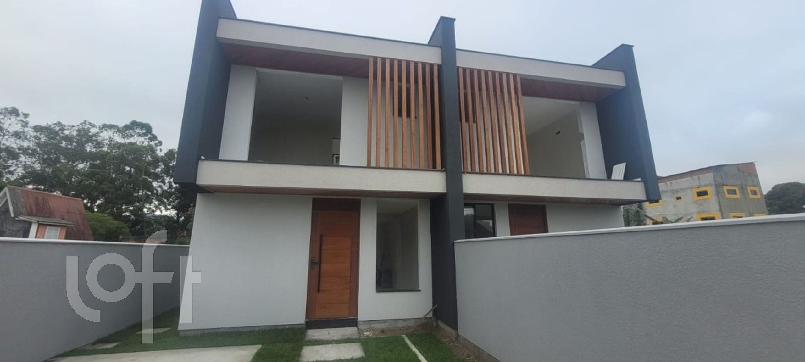 Casa Residencial com 118m², 3 quartos, 2 suítes, no bairro São João do Rio Vermelho em Florianópolis