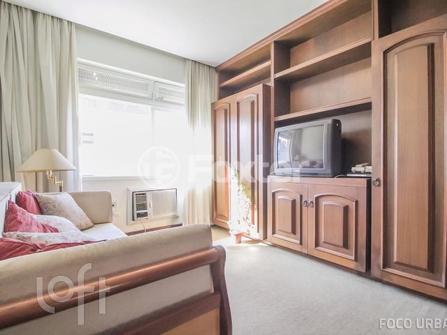 Apartamento com 260m², 3 dormitórios, 1 suíte, 1 vaga, Rio Branco em Porto Alegre
