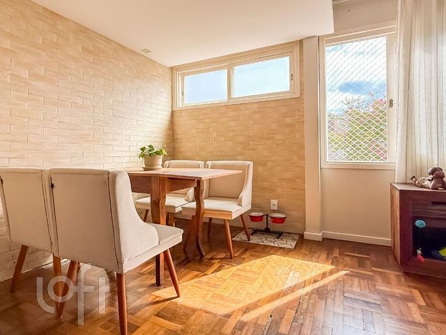 Apartamento com 102m², 3 dormitórios, 1 suíte, 1 vaga, Auxiliadora em Porto Alegre
