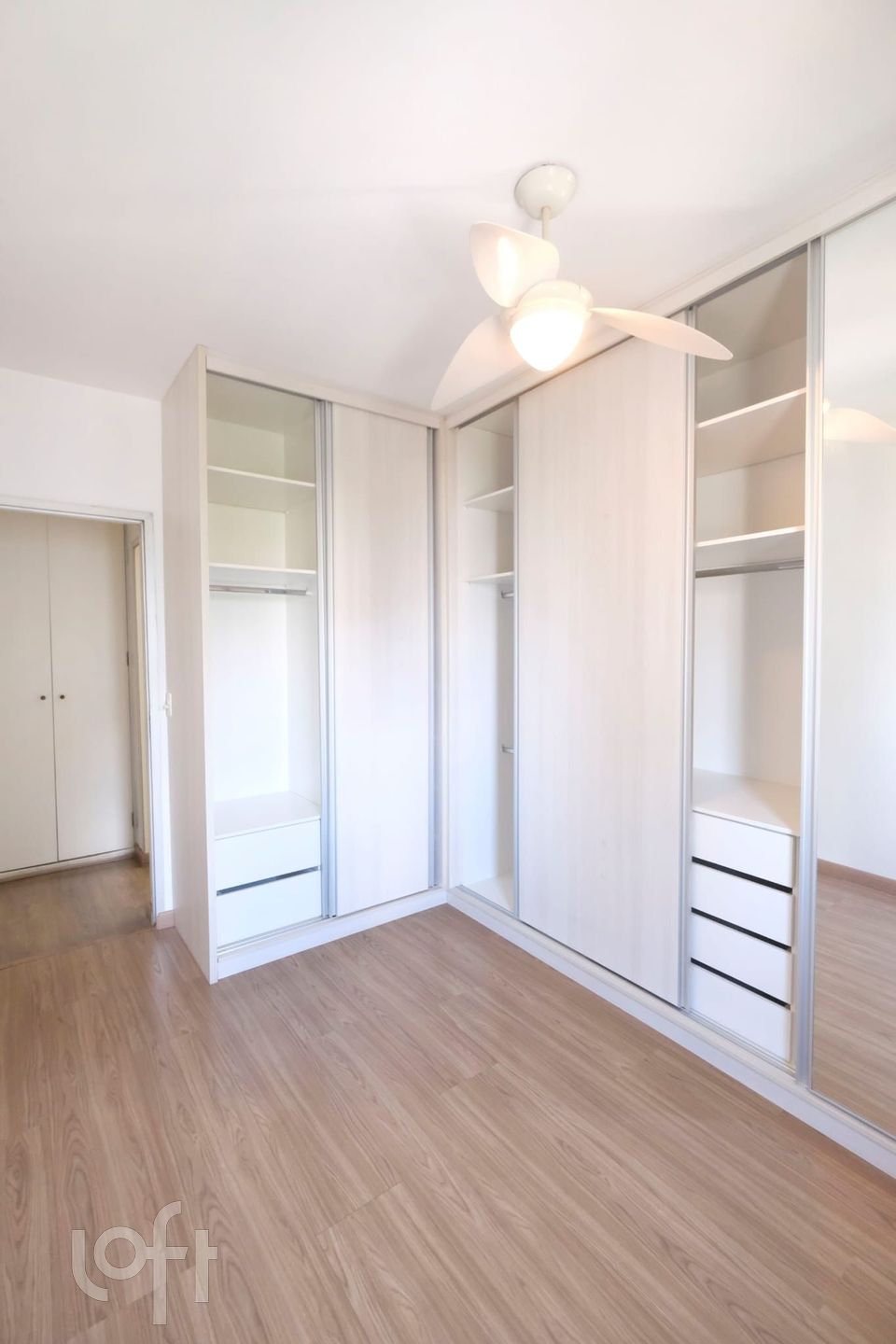 Apartamento à venda com 1 quarto, 110m² - Foto 4