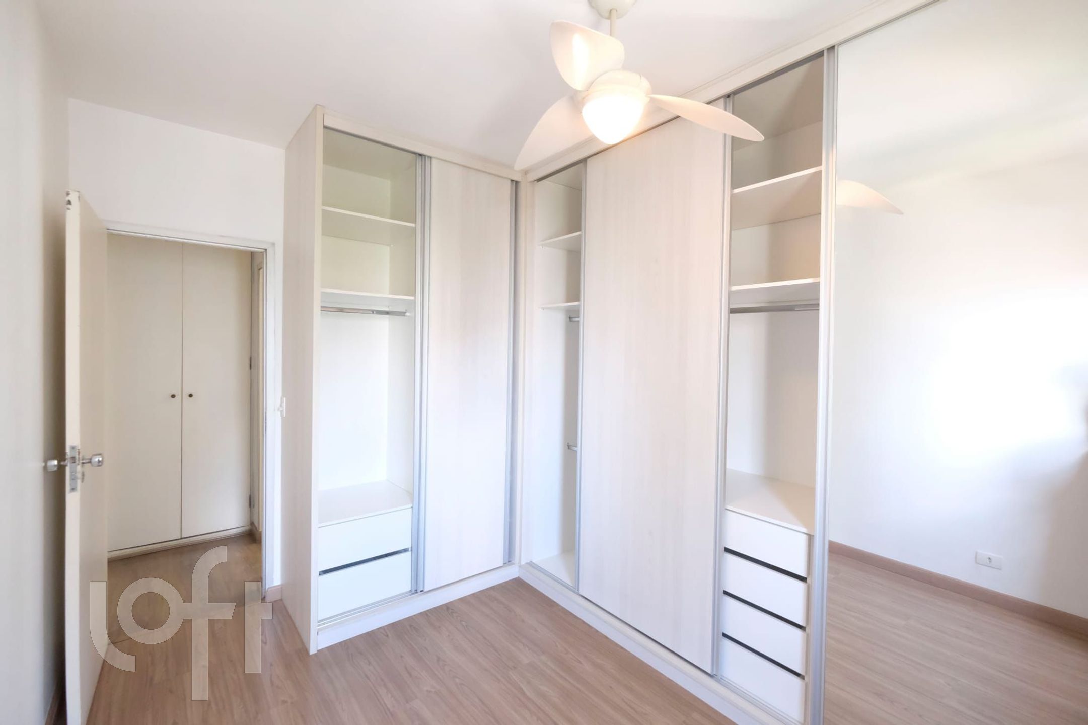 Apartamento à venda com 1 quarto, 110m² - Foto 3