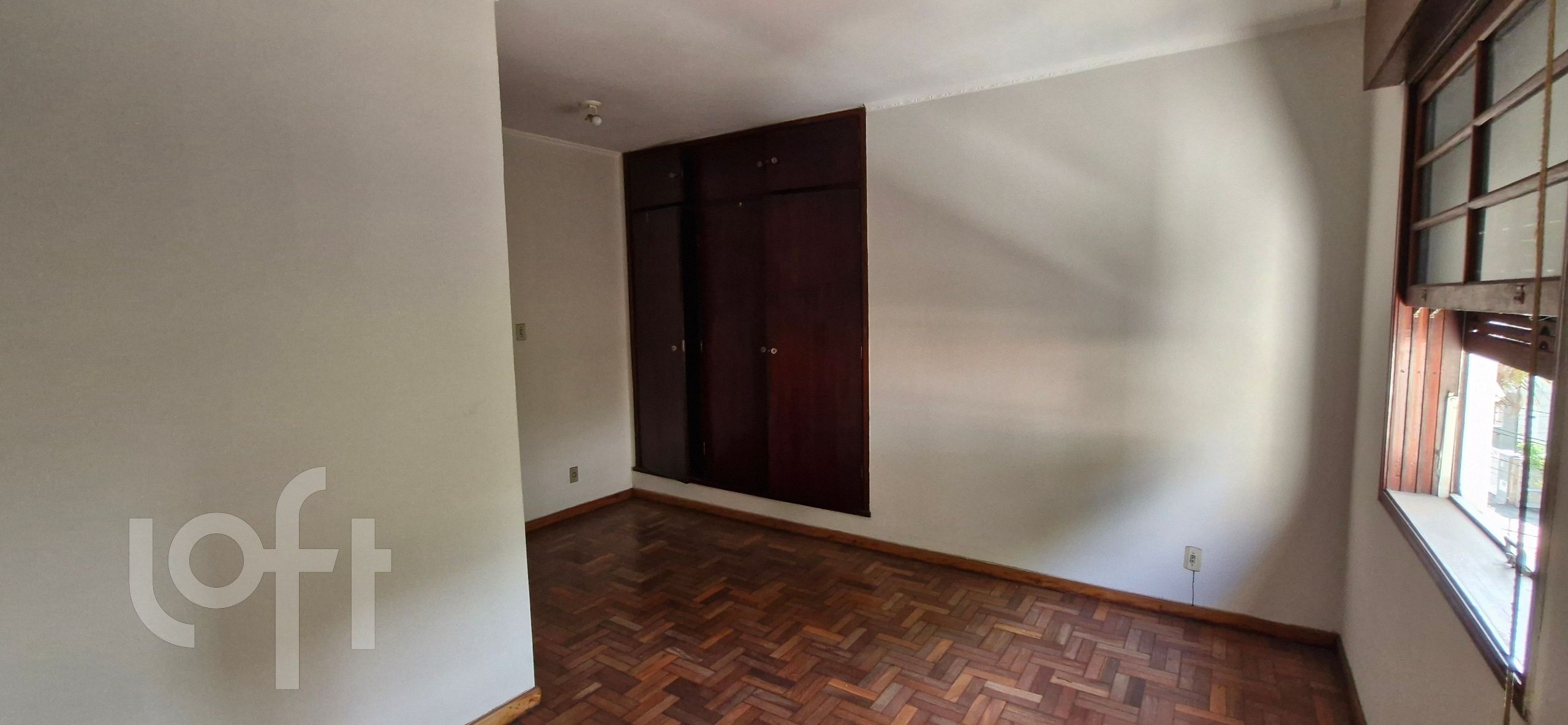 Casa à venda com 3 quartos, 290m² - Foto 4