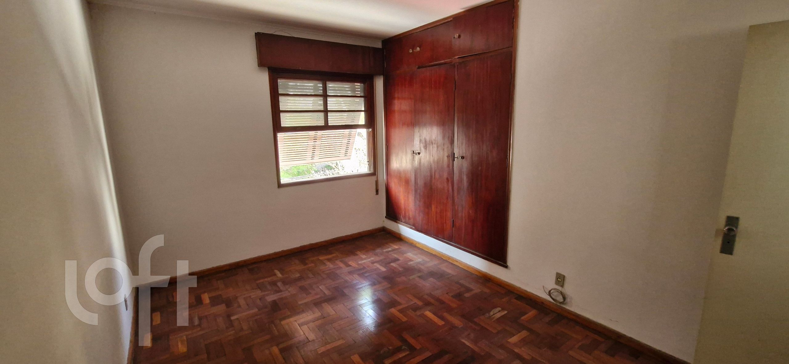 Casa à venda com 3 quartos, 290m² - Foto 2