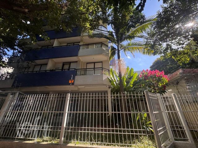 Apartamento com 75m², 2 dormitórios, 1 suíte, 1 vaga, Petrópolis em Porto Alegre