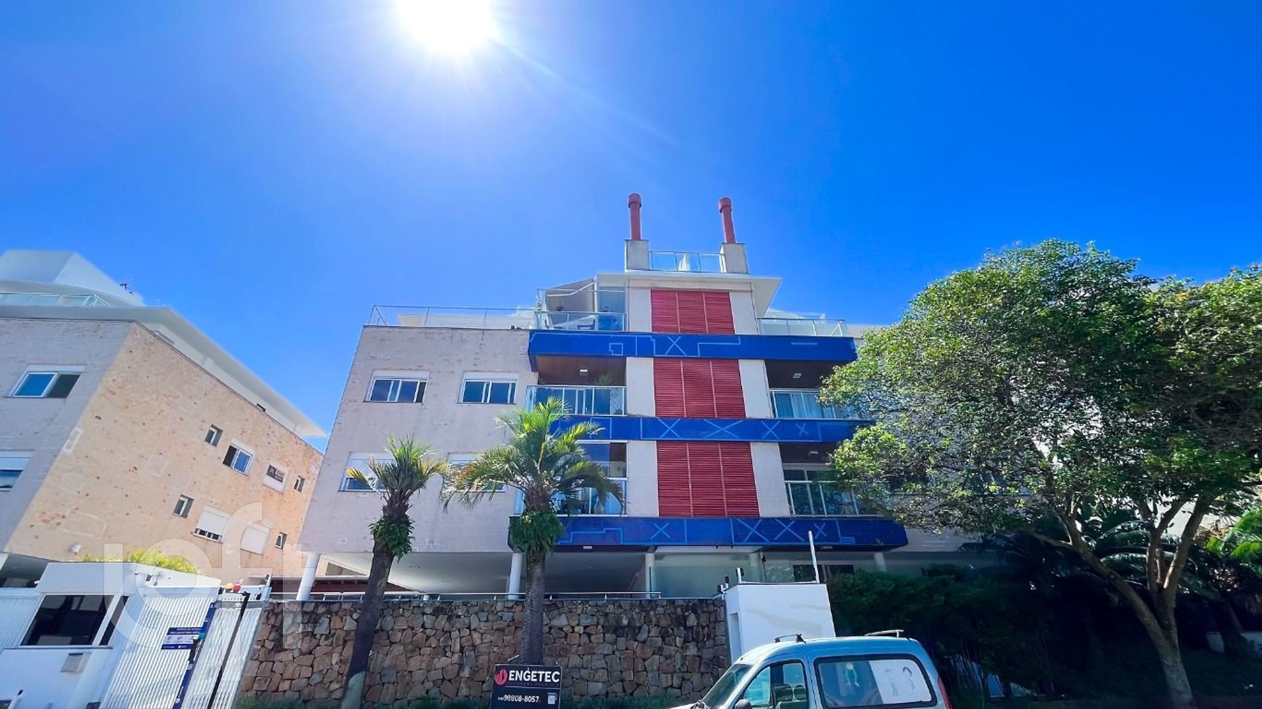 Apartamentos com 310m², 3 quartos, 3 suítes, 4 garagens, no bairro Lagoa Pequena em Florianópolis