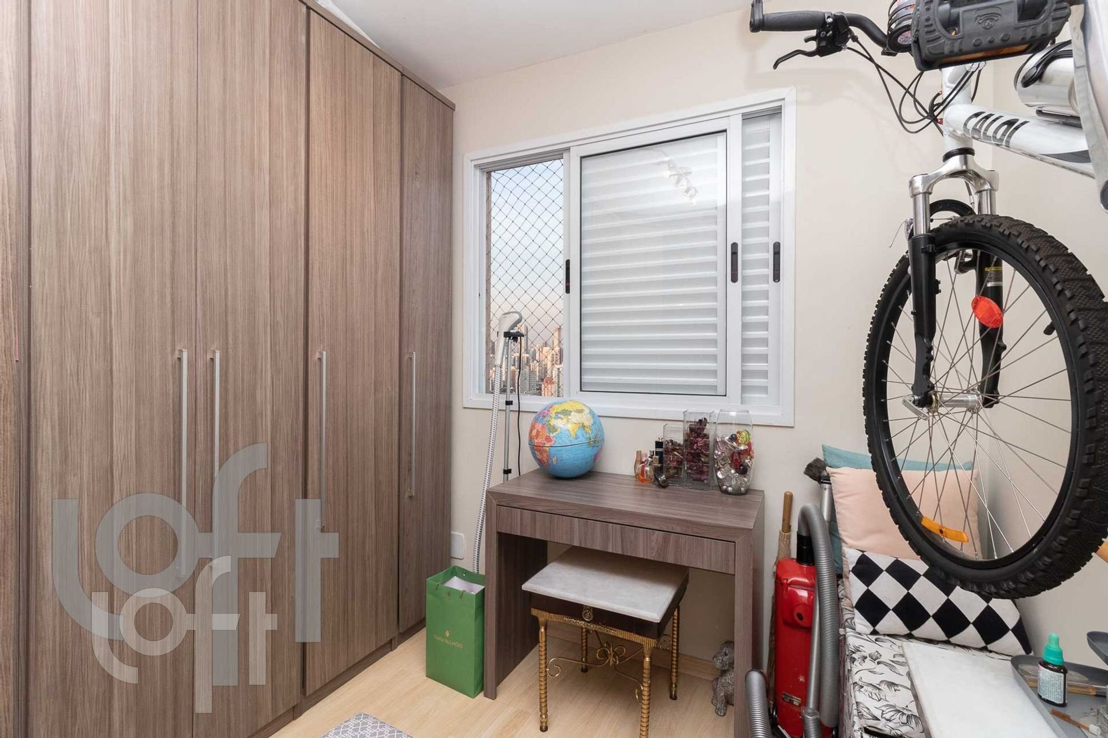 Apartamento à venda com 2 quartos, 69m² - Foto 4