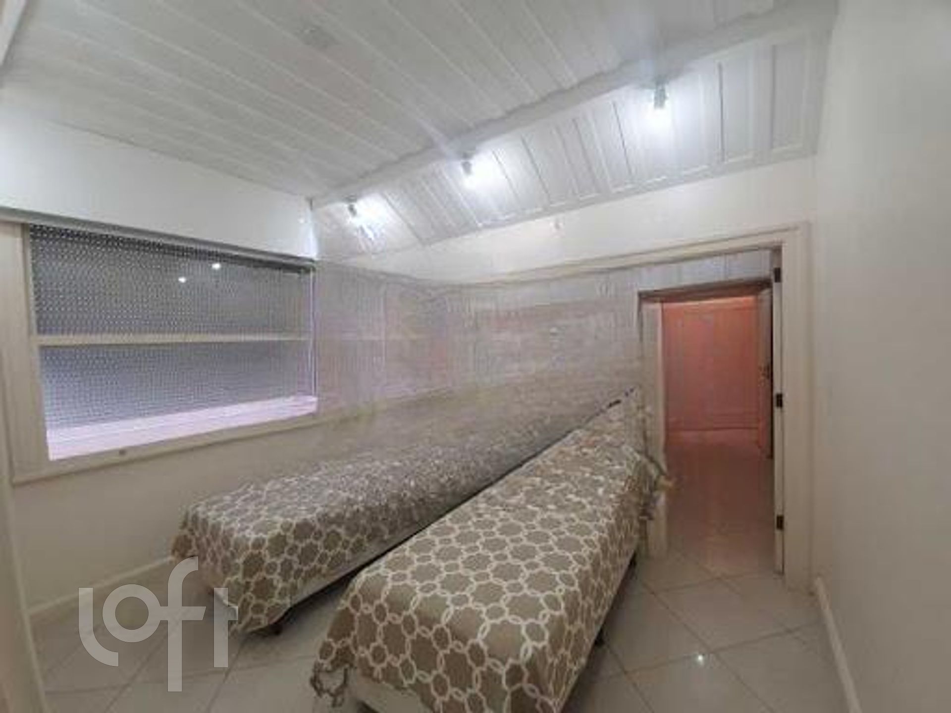 Apartamento à venda com 3 quartos, 150m² - Foto 4