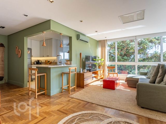 Apartamento com 87m², 2 dormitórios, 1 suíte, 2 vagas, Petrópolis em Porto Alegre