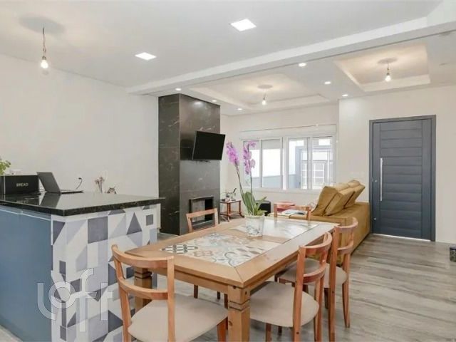 Casa com 170m², 4 dormitórios, 1 suíte, 2 vagas, Chácara das Pedras em Porto Alegre