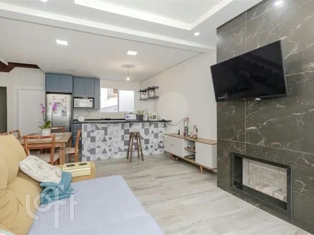 Casa com 170m², 4 dormitórios, 1 suíte, 2 vagas, Chácara das Pedras em Porto Alegre