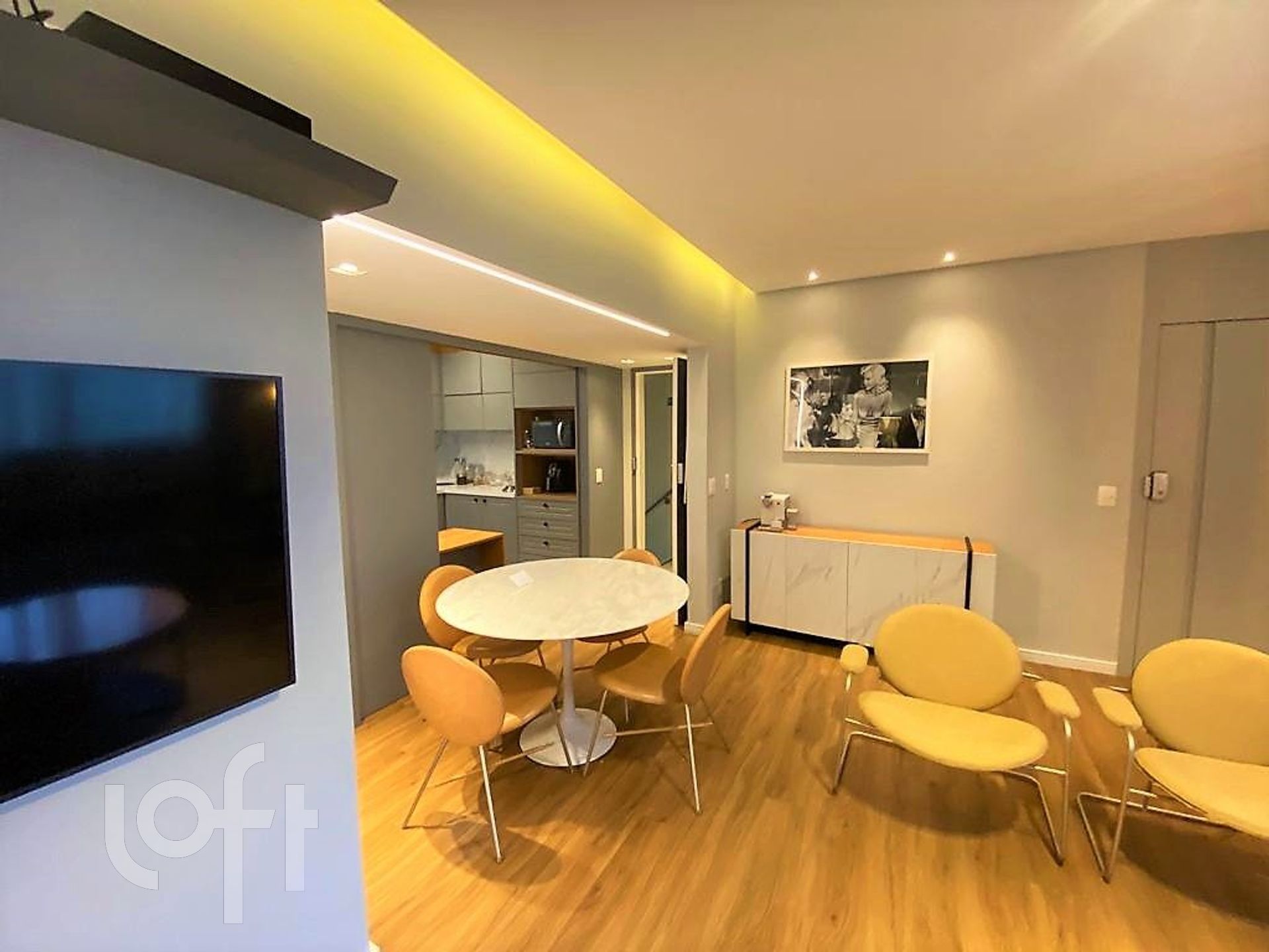 Apartamento à venda com 3 quartos, 131m² - Foto 4