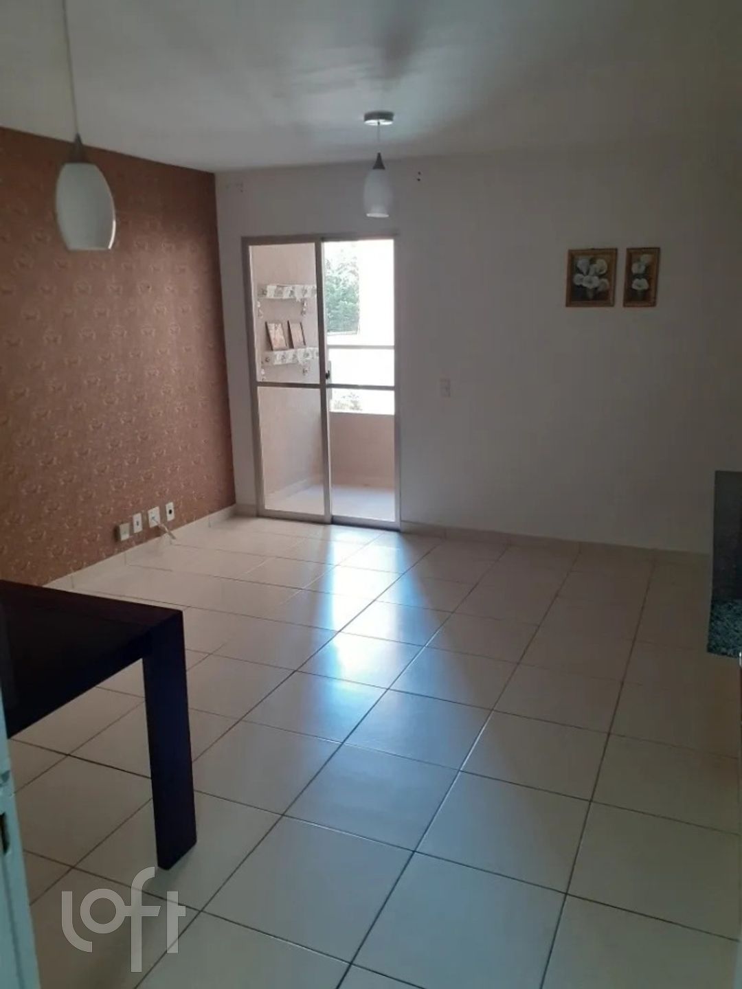 Apartamento à venda com 2 quartos, 70m² - Foto 1