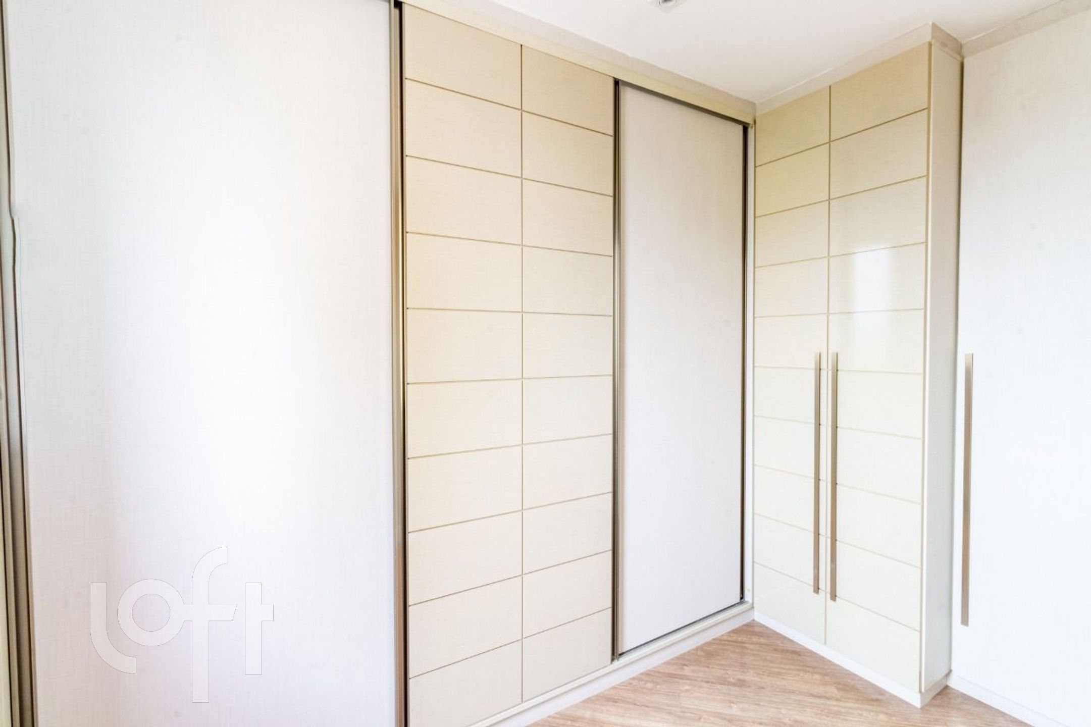 Apartamento à venda com 2 quartos, 58m² - Foto 17