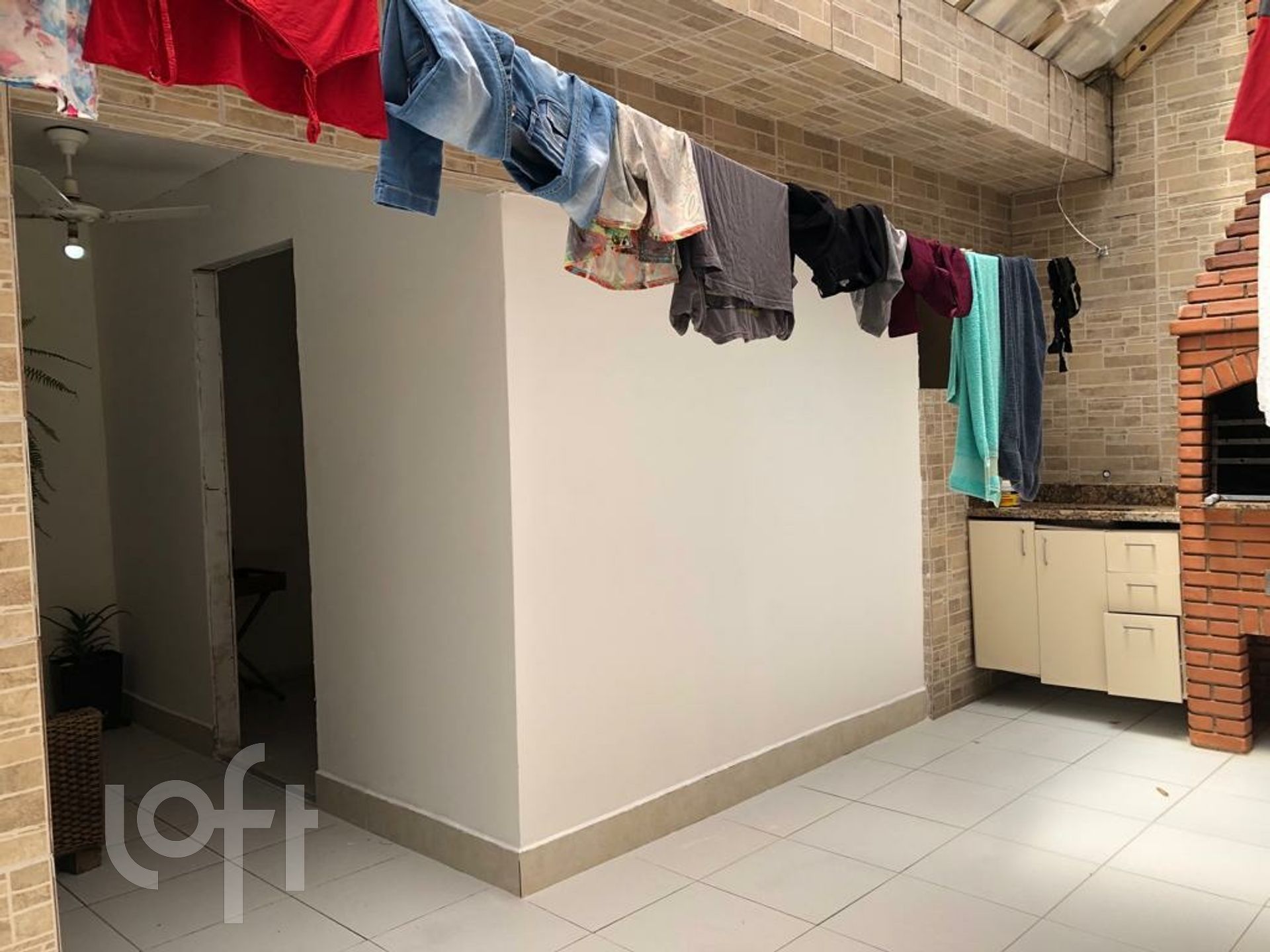 Casa à venda com 2 quartos, 100m² - Foto 4