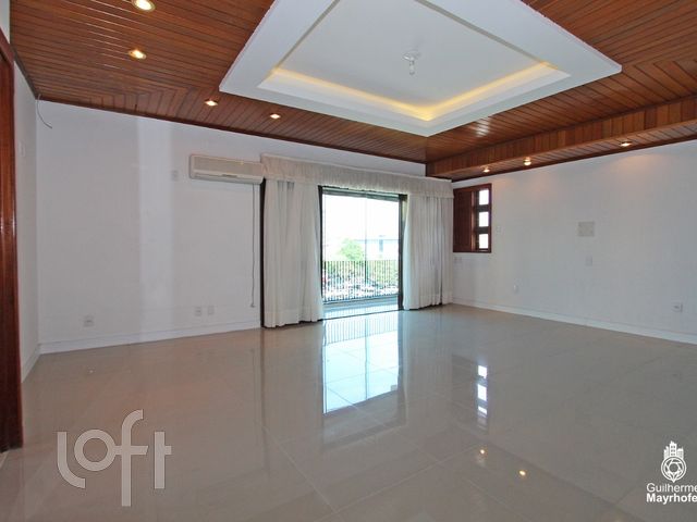 Apartamento com 165m², 3 dormitórios, 3 suítes, 2 vagas, Santana em Porto Alegre